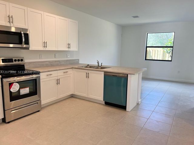 24480 SW 119th Place 24480, Homestead, FL 33032