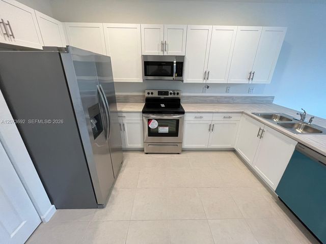 24480 SW 119th Place 24480, Homestead, FL 33032