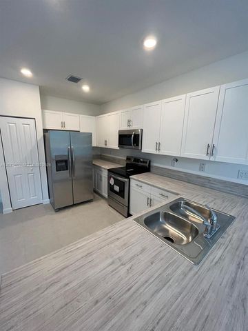 24480 SW 119th Place 24480, Homestead, FL 33032