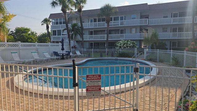 1965 SE 5TH Court 104, Pompano Beach, FL 33060
