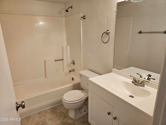 5236 W PEORIA Avenue 128, Glendale, AZ 85302
