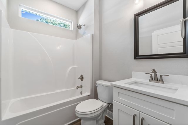 8425 Tippin Avenue, Pensacola, FL 32514