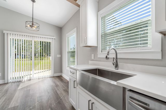 8425 Tippin Avenue, Pensacola, FL 32514