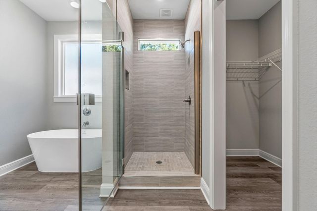 8425 Tippin Avenue, Pensacola, FL 32514