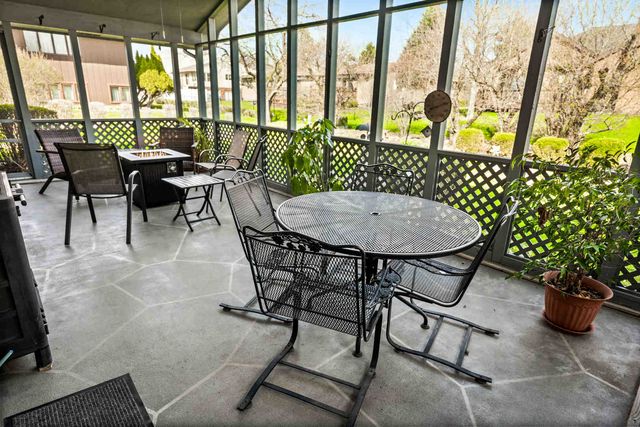 2203 Oakwood Avenue, Bloomington, IL 61704