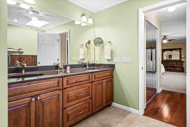 2203 Oakwood Avenue, Bloomington, IL 61704