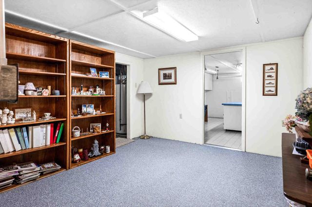 2203 Oakwood Avenue, Bloomington, IL 61704