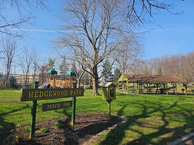 2203 Oakwood Avenue, Bloomington, IL 61704