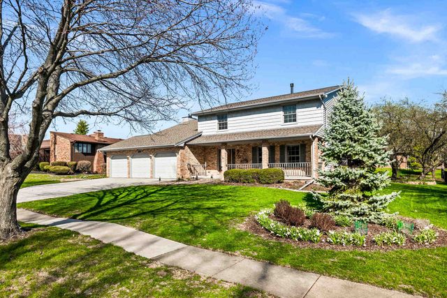 2203 Oakwood Avenue, Bloomington, IL 61704