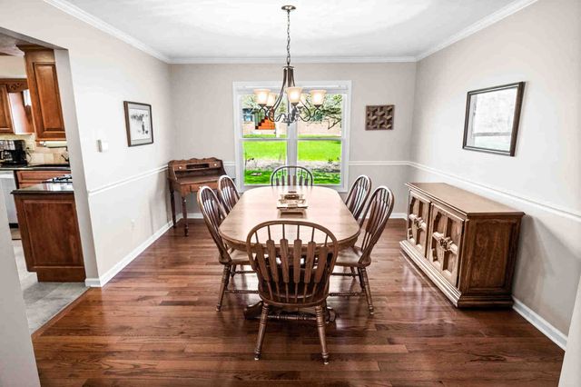 2203 Oakwood Avenue, Bloomington, IL 61704