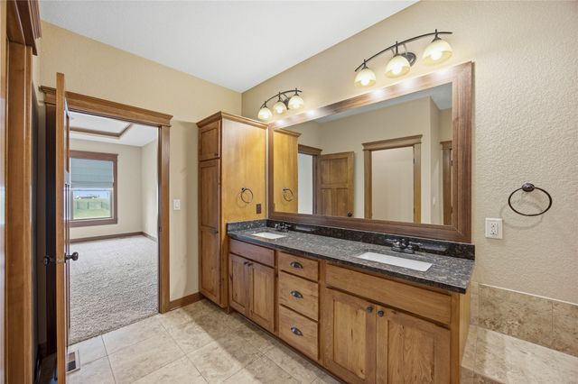 4406 NE Rio Court, Ankeny, IA 50021