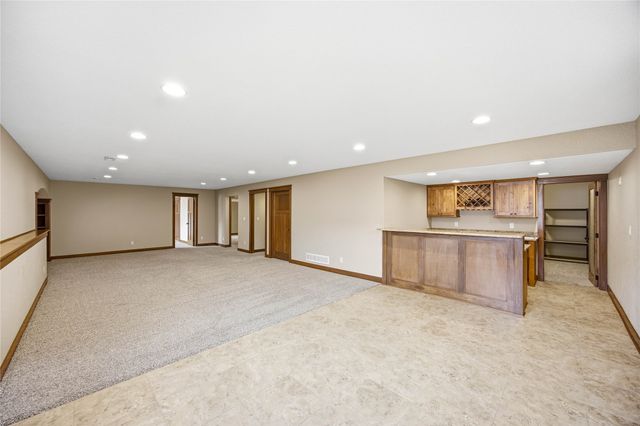 4406 NE Rio Court, Ankeny, IA 50021
