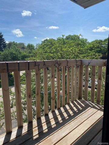 31993 W 12 Mile Rd Unit 311, Farmington Hills, MI 48334