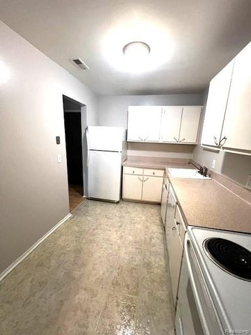 31993 W 12 Mile Rd Unit 311, Farmington Hills, MI 48334