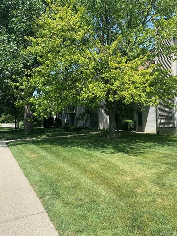 31993 W 12 Mile Rd Unit 311, Farmington Hills, MI 48334