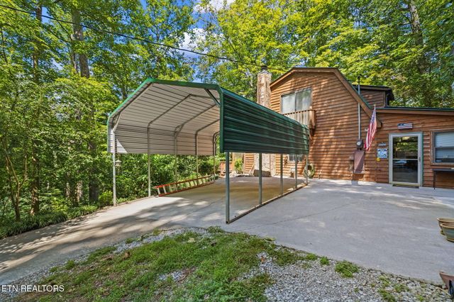 219 Liles Rd, Lenoir City, TN 37771