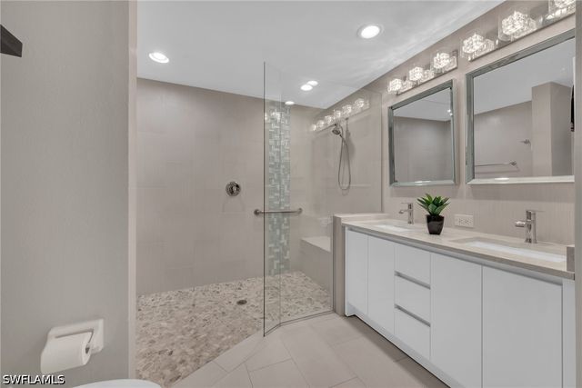 6735 Huntington Lakes CIR 102, Naples, FL 34119