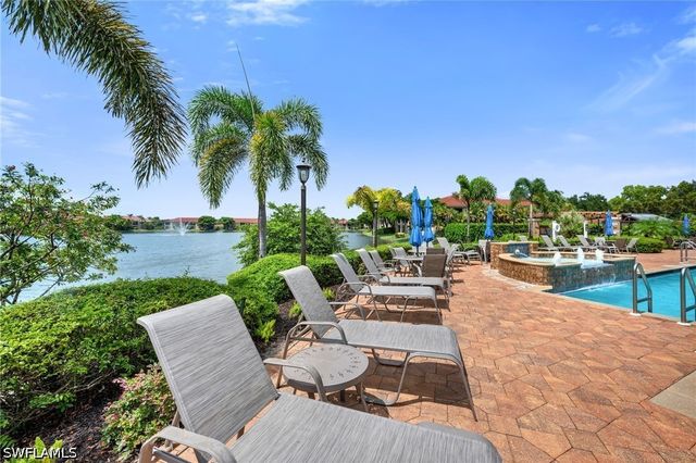 6735 Huntington Lakes CIR 102, Naples, FL 34119