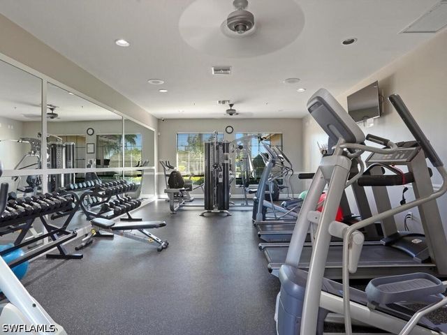 6735 Huntington Lakes CIR 102, Naples, FL 34119