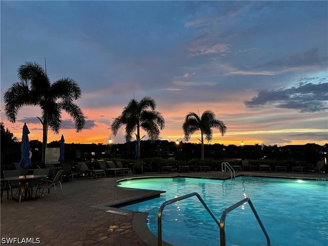 6735 Huntington Lakes CIR 102, Naples, FL 34119