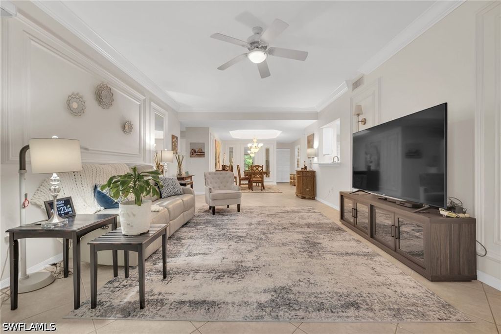 6735 Huntington Lakes CIR 102, Naples, FL 34119