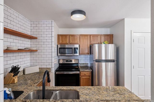 1318 Dawson, San Antonio, TX 78202