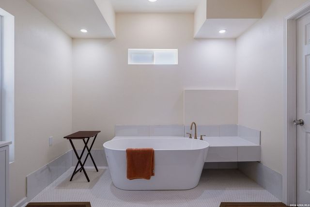 1318 Dawson, San Antonio, TX 78202