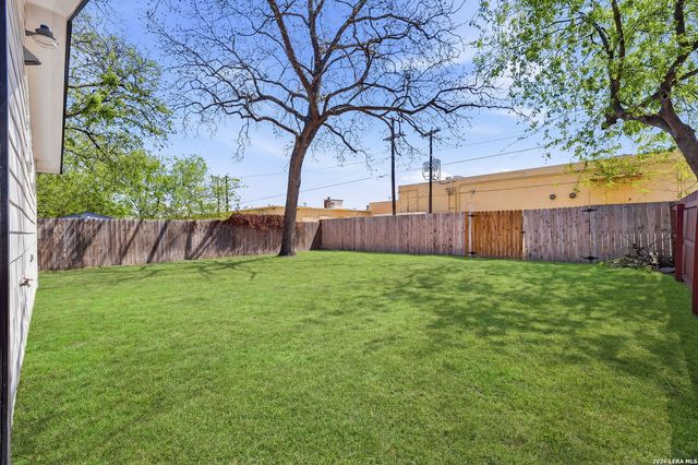 1318 Dawson, San Antonio, TX 78202