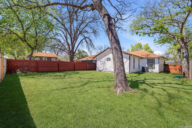 1318 Dawson, San Antonio, TX 78202