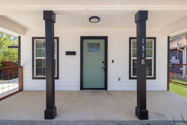 1318 Dawson, San Antonio, TX 78202