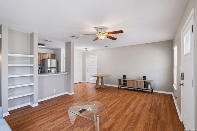 1318 Dawson, San Antonio, TX 78202