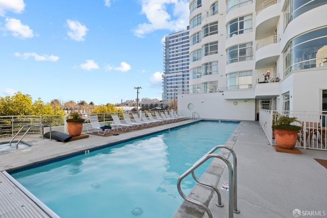 403 Main Street 806N, San Francisco, CA 94105