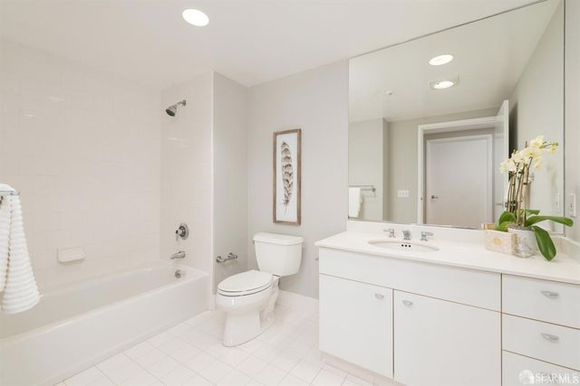 403 Main Street 806N, San Francisco, CA 94105