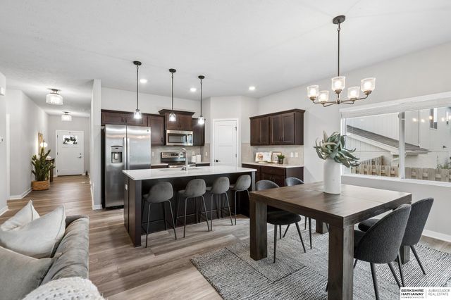 8008 S 200 Street, Gretna, NE 68028