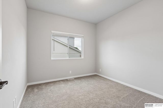 8008 S 200 Street, Gretna, NE 68028