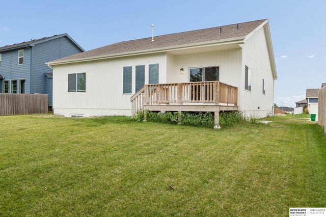 8008 S 200 Street, Gretna, NE 68028