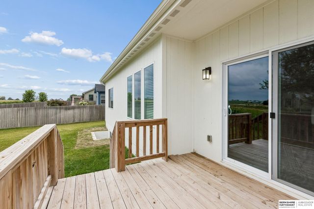 8008 S 200 Street, Gretna, NE 68028