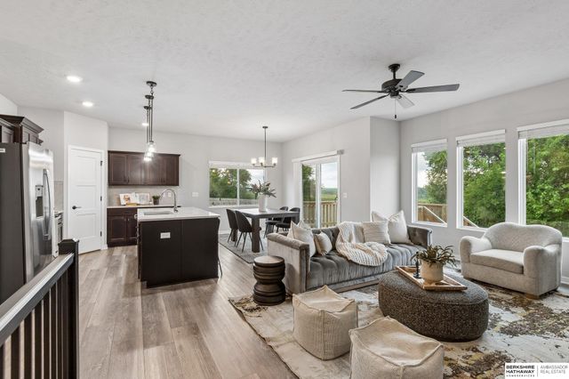 8008 S 200 Street, Gretna, NE 68028