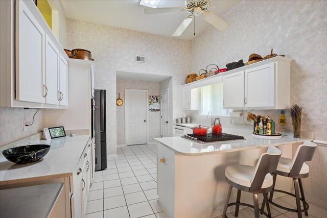 806 Linda Drive, Mary Esther, FL 32569