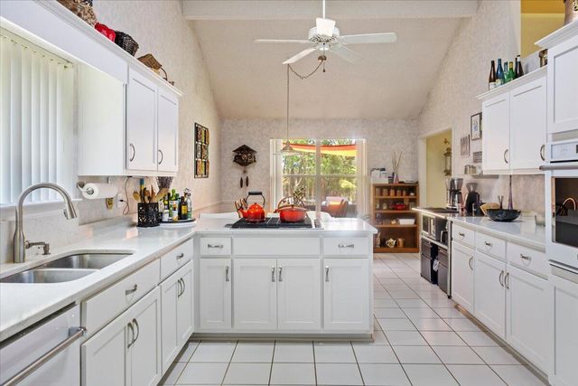 806 Linda Drive, Mary Esther, FL 32569