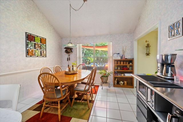 806 Linda Drive, Mary Esther, FL 32569