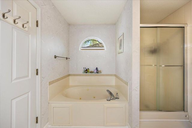 806 Linda Drive, Mary Esther, FL 32569