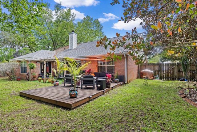806 Linda Drive, Mary Esther, FL 32569