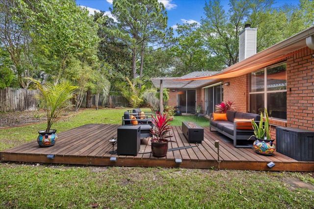 806 Linda Drive, Mary Esther, FL 32569