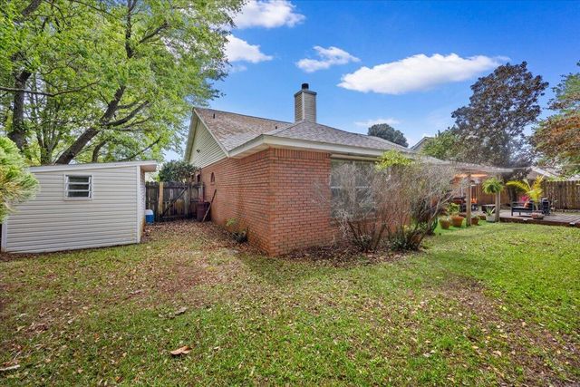 806 Linda Drive, Mary Esther, FL 32569
