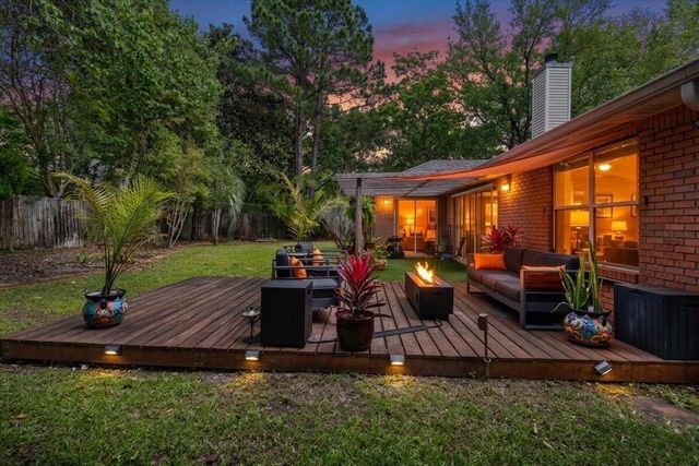 806 Linda Drive, Mary Esther, FL 32569
