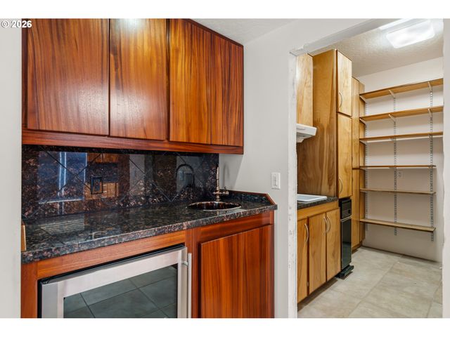 1038 MARINA HEIGHTS Rd, Brookings, OR 97415