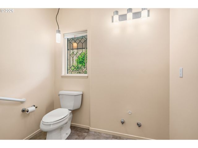 1038 MARINA HEIGHTS Rd, Brookings, OR 97415