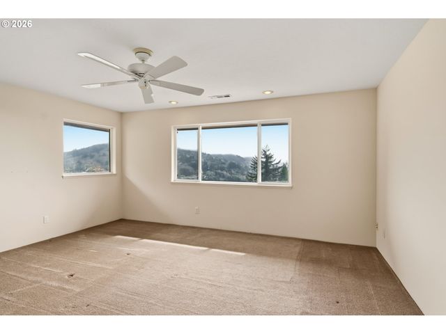 1038 MARINA HEIGHTS Rd, Brookings, OR 97415