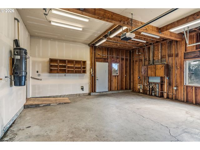 1038 MARINA HEIGHTS Rd, Brookings, OR 97415
